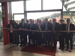 Cuorgnè, inaugurata la nuova scuola media “Giovanni Cena”